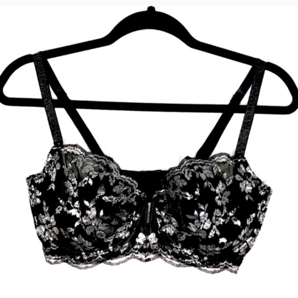 Victoria Secret black lace bra size 36DD
